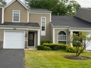 2018 Muirfield Cir #2018, Elgin, IL 60123