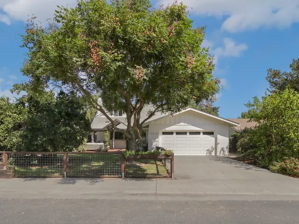 2813 Layton Dr, Davis, CA 95618
