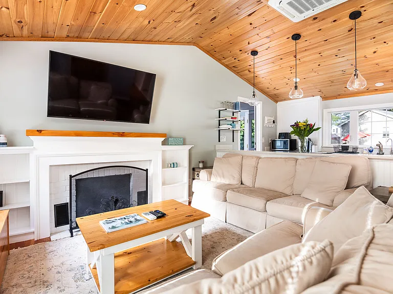 218 Roxy Cahoon Rd — Photo 15