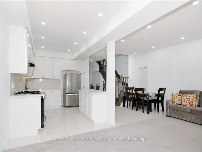 14 Cleland Ave — Photo 6