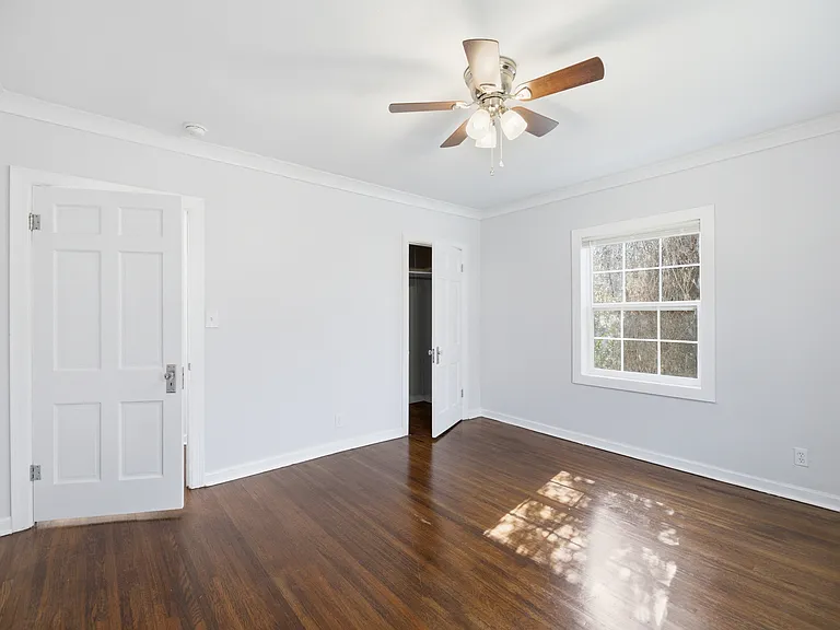 205 N Zenith Ave — Photo 18