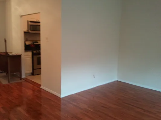 Rented by Calabrese Real Estate | media 6