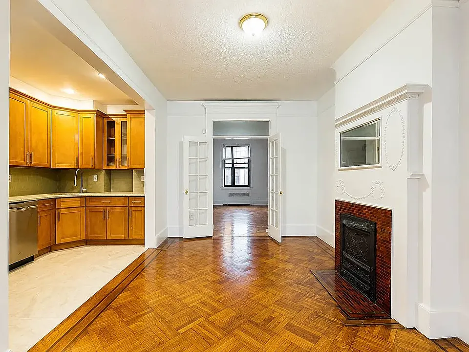 171 Woodruff Ave #2