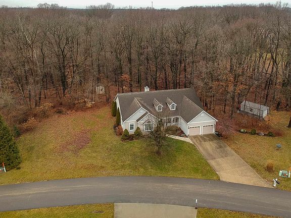 2nd image of 24 White Tail Cir
