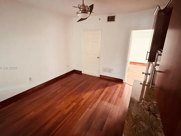 2516 Centergate Dr #102 — Photo 20