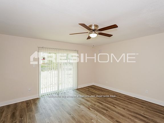 4th image of 6440 Leaning Oaks St