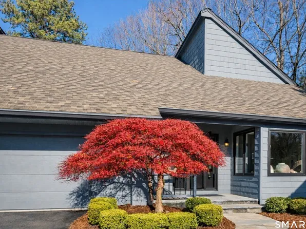 10 Ironwood Lane #10, West Hartford, CT 06117