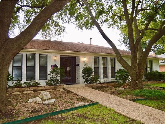 2nd image of 6311 Glennox Ln