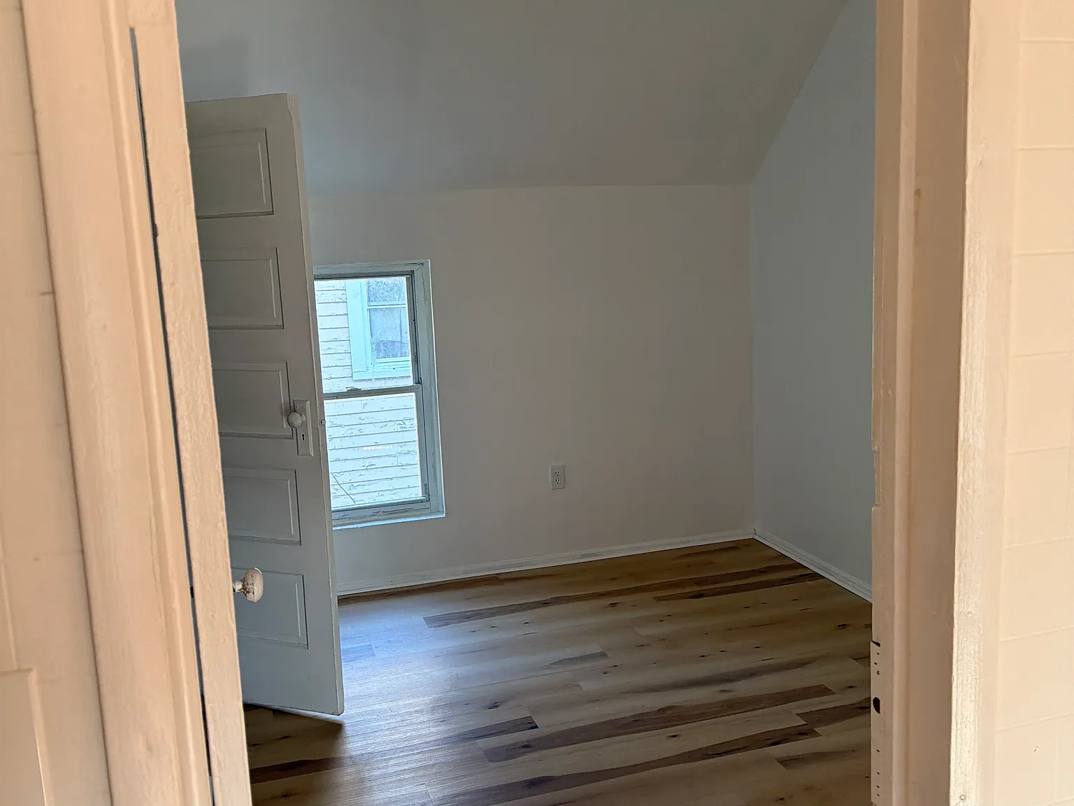 2 bed, $950 — Photo 3