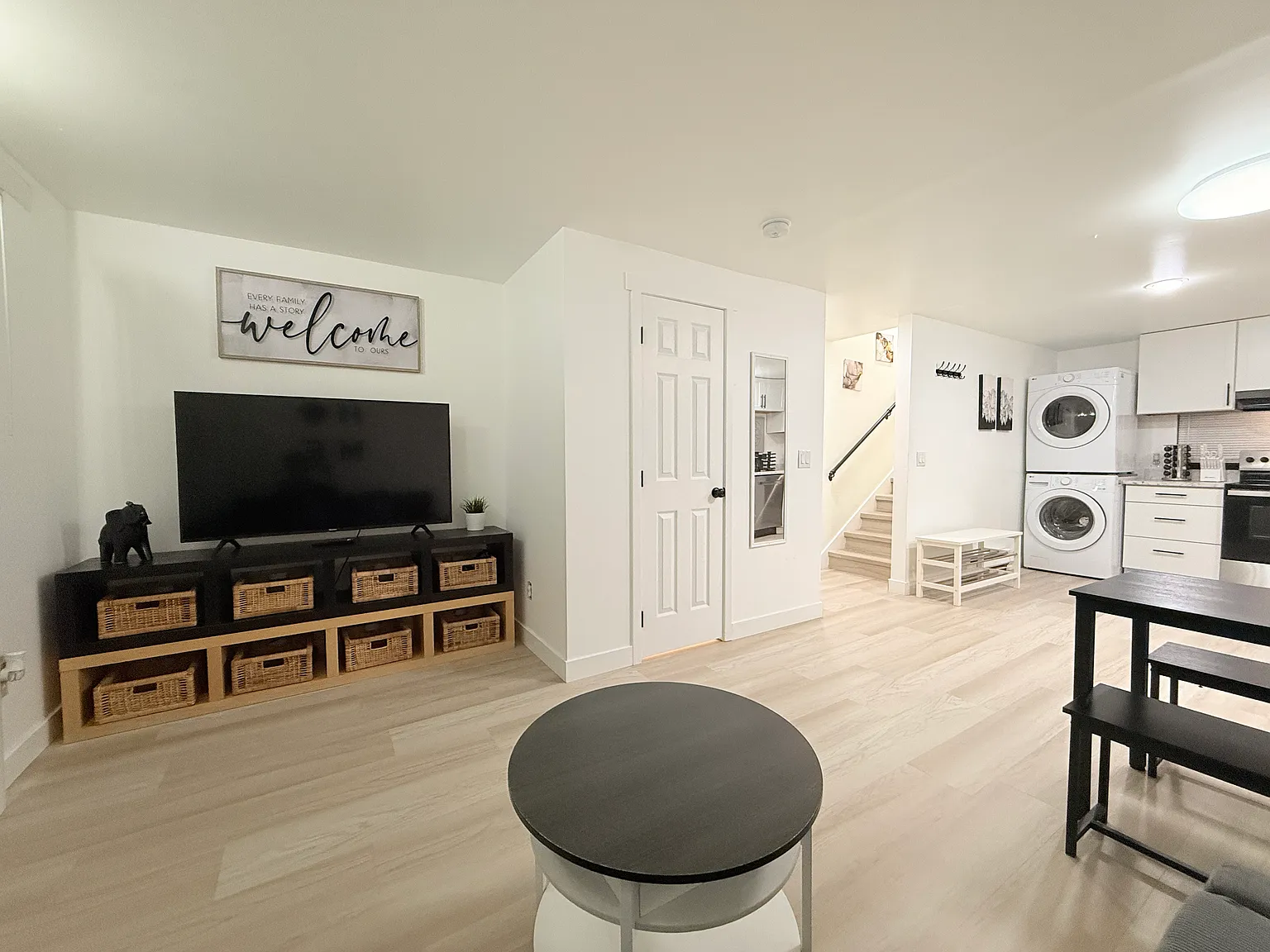 3 bed, 1.5 bath, 1100 sqft, $3,800 — Photo 3