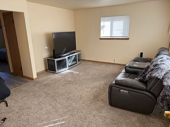 3rd image of 9636 W Oklahoma Ave