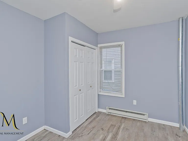 44-46 Ames Ave — Photo 16
