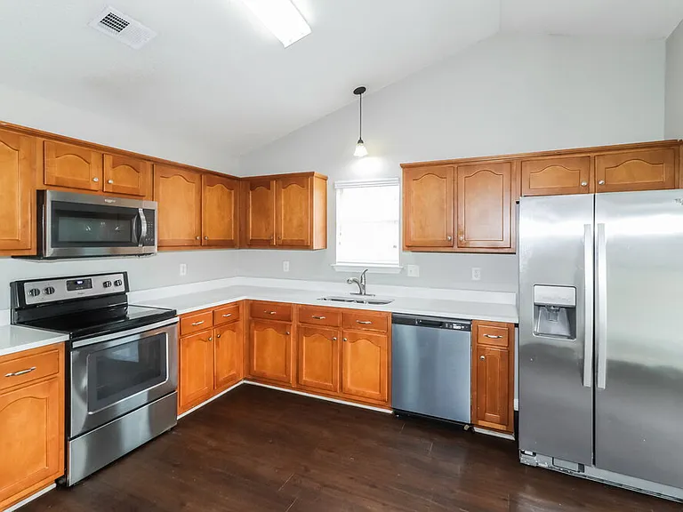 1741 Madison Ave — Photo 8