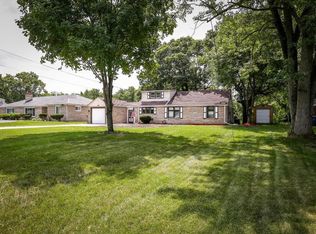 1115 Lakeview Dr, Schererville, IN 46375