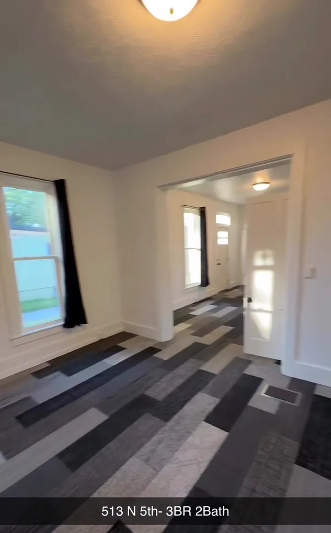 420 N Main St — Photo 2
