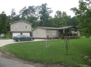 5149 State Route 689, Flatgap, KY 41219