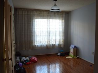 2395 Hunters Square Ct, Reston, VA 20191