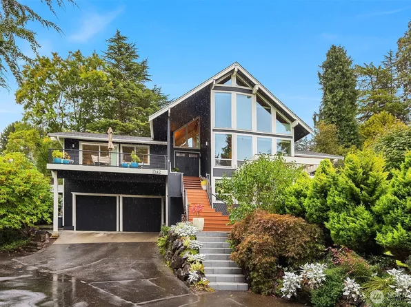 1542 10th Place N, Edmonds, WA 98020