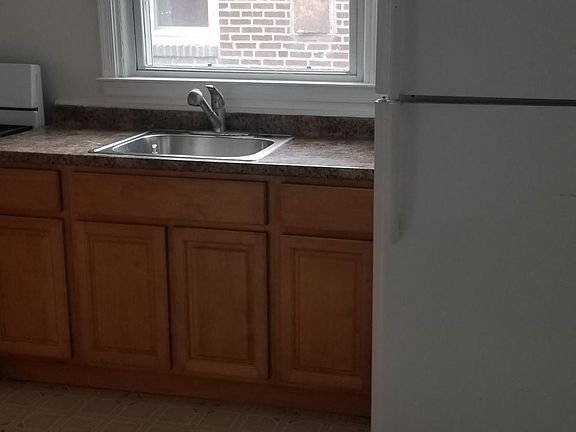 2nd image of 1026-28 Longshore Ave APT 1026-2