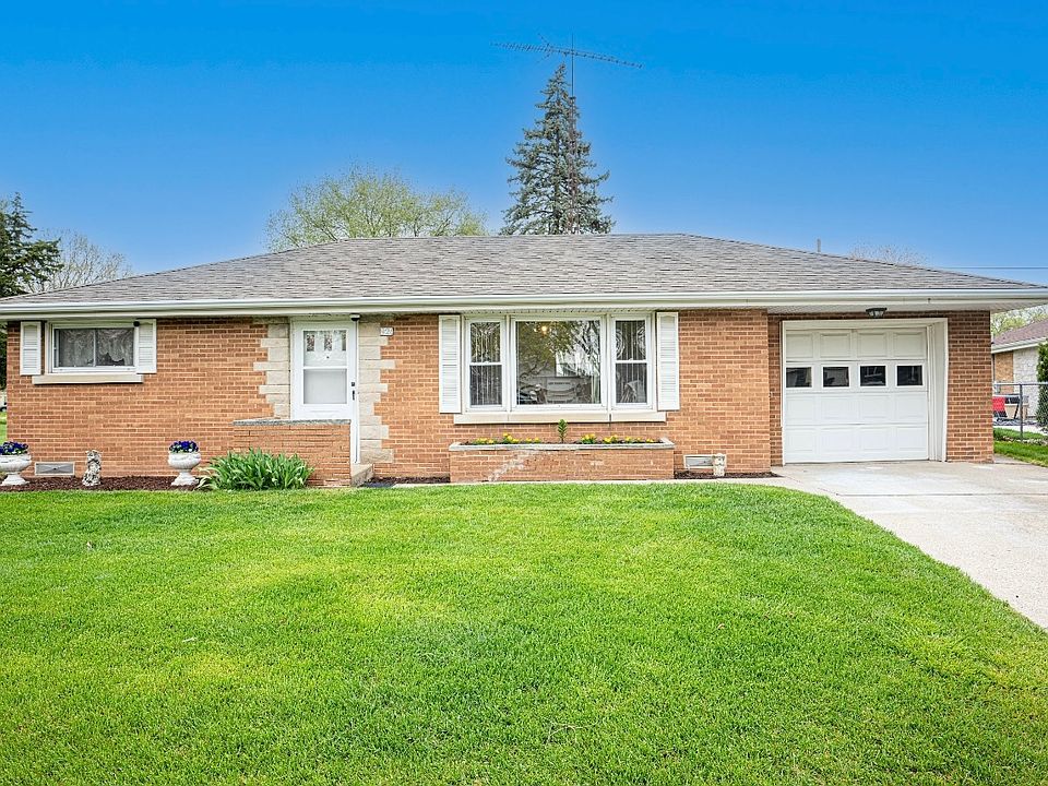 1st image of 921 Meadow Ct