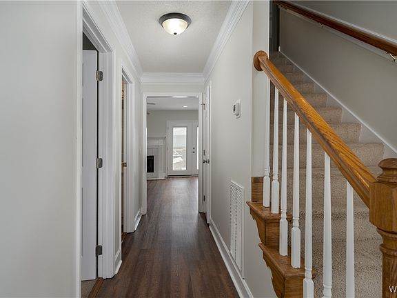 5th image of 1543 Lesley Dr