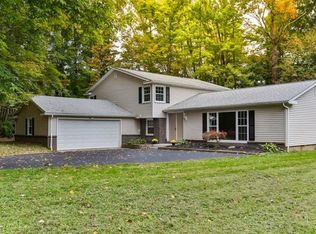 12917 Vincent Dr, Chesterland, OH 44026