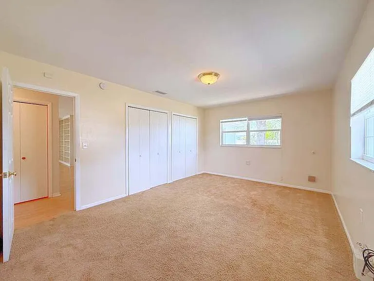 213 6th Ave SW — Photo 30