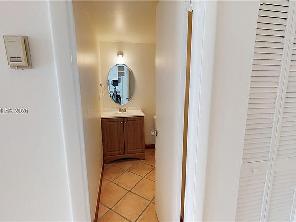 4th image of 3665 NE 167th St APT 501