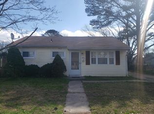 2004 Lansing Dr, Hampton, VA 23663