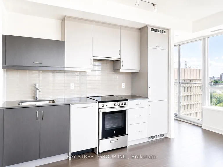 181 Huron St #1607 — Photo 5