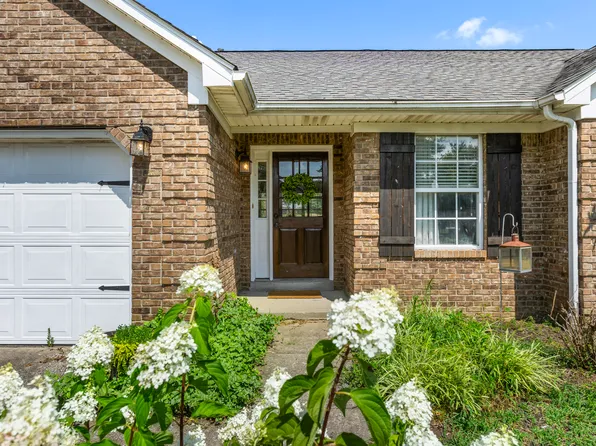 100 Canewood Blvd, Georgetown, KY 40324