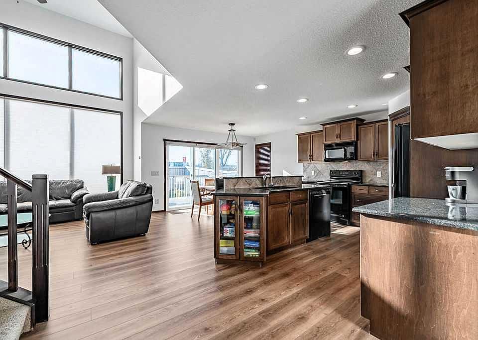 1st image of 180 N Chapalina Hts SE
