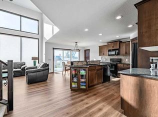 180 N Chapalina Hts SE, Calgary, AB T2X 0B1