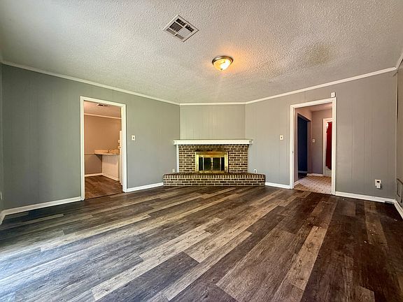 2nd image of 2730 Endicott Dr