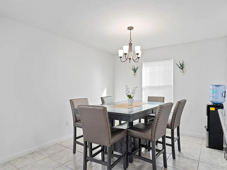2307 N 26th Dr — Photo 9