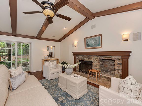 4th image of 6911 Birdsong Ln