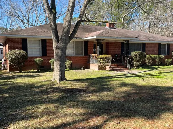 2021 Sunnyside Dr, Waycross, GA 31501