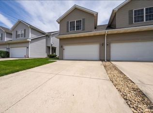 1114 Doral Dr, Bloomington, IL 61701