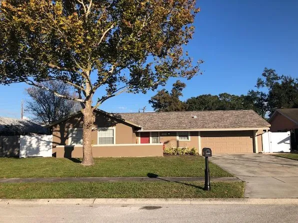 9823 82nd St, Seminole, FL 33777