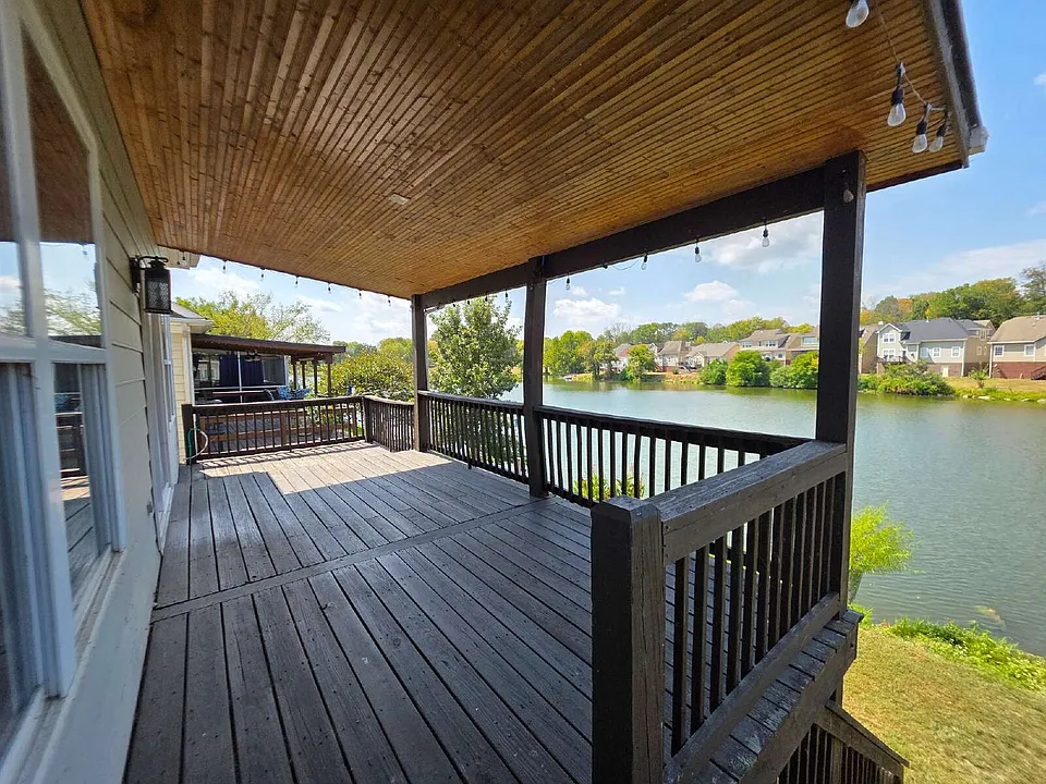 237 Harbor Village Dr