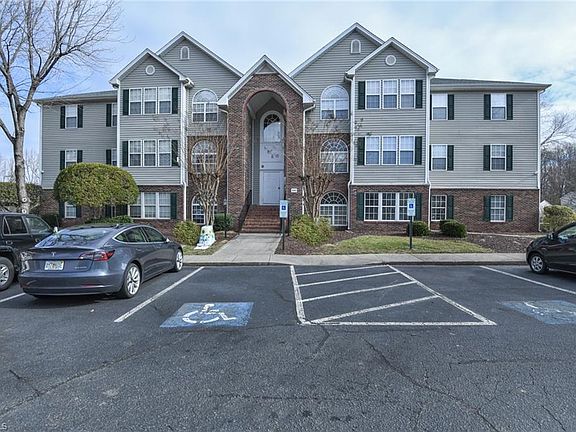 2nd image of 521 Scholastic Ct
