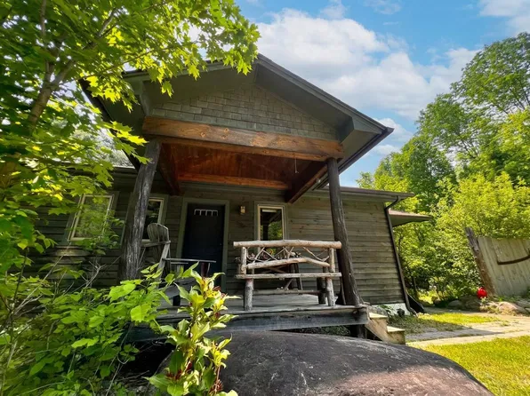 1032 Bonnieview Ter, Wilmington, NY 12997