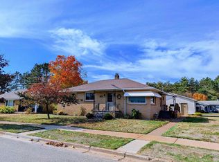 1213 Wenonah St, Negaunee, MI 49866