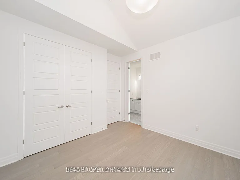 6 Azure Dr — Photo 17