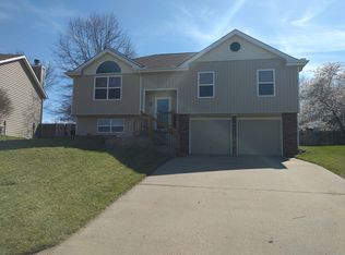3430 S Shrank Ct, Independence, MO 64055