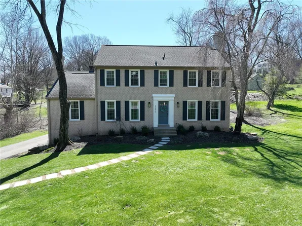 2293 Morrow Rd, Pittsburgh, PA 15241