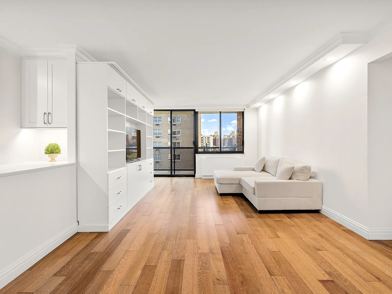 510 East 80th Street — Photo 1