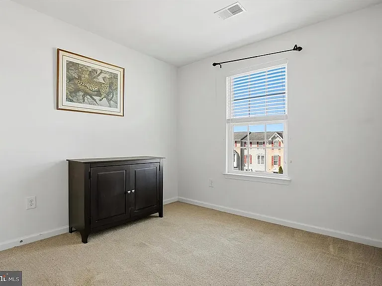 111 Sandpiper Ct — Photo 12