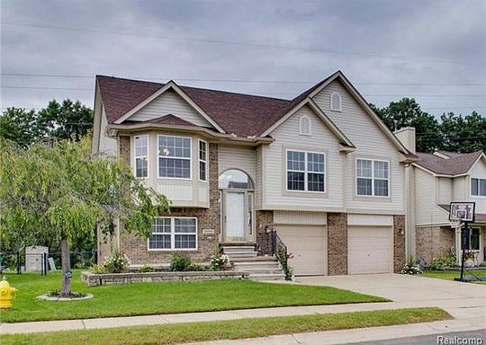 1st image of 24768 Christina Dr