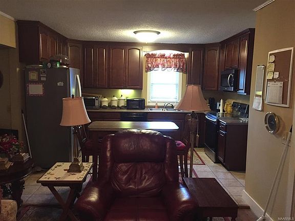 5th image of 150 Edgewood Dr